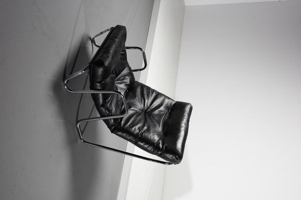 MANIFATTURA ITALIANA : Coppia di poltrone  - Asta Asta 378 | DESIGN E ARTI DECORATIVE DEL NOVECENTO - DESIGN Online - Associazione Nazionale - Case d'Asta italiane