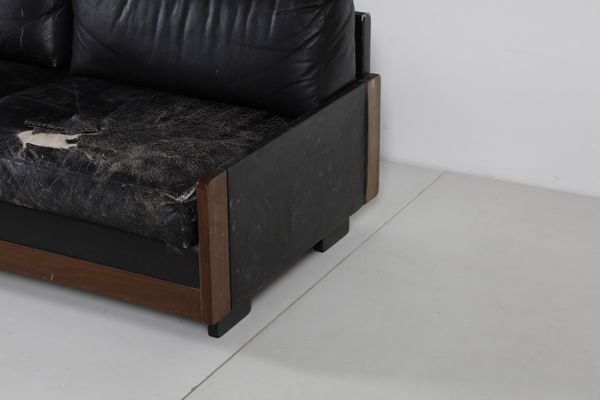 SCARPA TOBIA (n. 1935) : Divano produzione Cassina  - Asta Asta 378 | DESIGN E ARTI DECORATIVE DEL NOVECENTO - DESIGN Online - Associazione Nazionale - Case d'Asta italiane