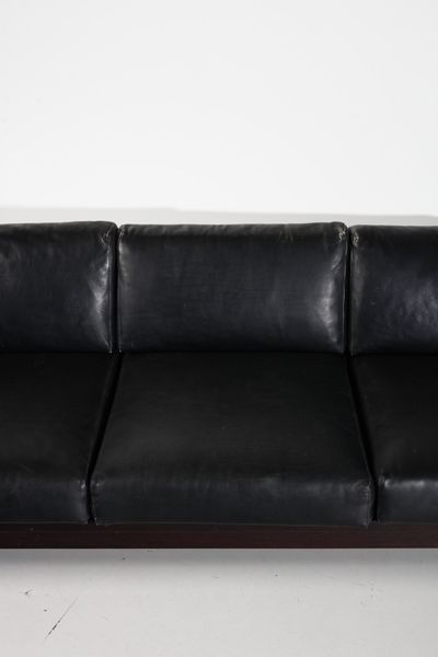 SCARPA AFRA (1937 -2011) & TOBIA (n. 1935) : Divano Bastiano per Gavina  - Asta Asta 378 | DESIGN E ARTI DECORATIVE DEL NOVECENTO - DESIGN Online - Associazione Nazionale - Case d'Asta italiane