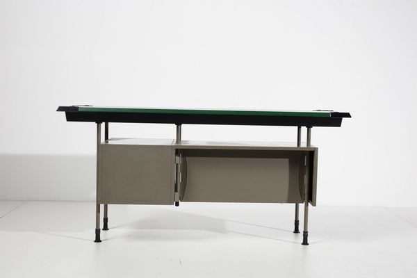 STUDIO BBPR (n. 1932) : Scrivania serie Spazio per Olivetti  - Asta Asta 378 | DESIGN E ARTI DECORATIVE DEL NOVECENTO - DESIGN Online - Associazione Nazionale - Case d'Asta italiane