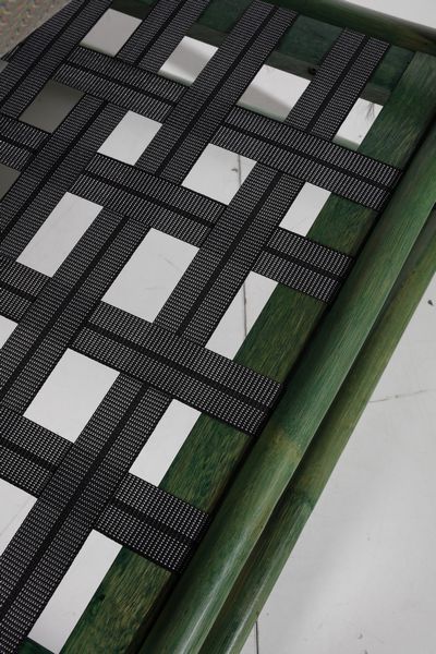 LANDELS WILLIE (n. 1928) : Divano Throw Away per Zanotta  - Asta Asta 378 | DESIGN E ARTI DECORATIVE DEL NOVECENTO - DESIGN Online - Associazione Nazionale - Case d'Asta italiane