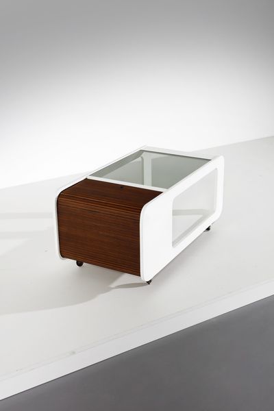 DE CARLI CARLO (1910 - 1999) : nello stile di. Tavolino da salotto  - Asta Asta 378 | DESIGN E ARTI DECORATIVE DEL NOVECENTO - DESIGN Online - Associazione Nazionale - Case d'Asta italiane