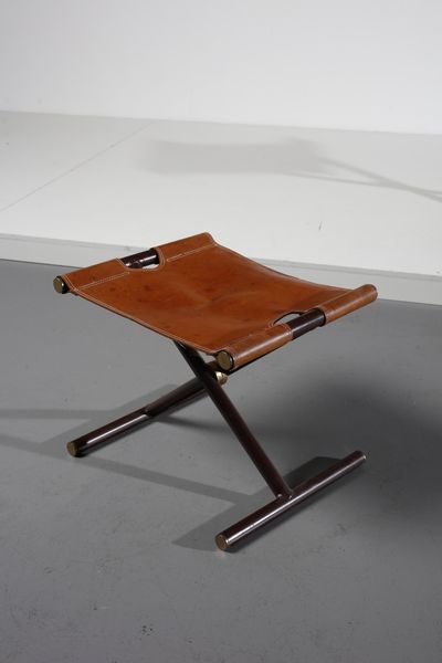SCARPA AFRA (1937 -2011) & TOBIA (n. 1935) : Coppia di sgabelli per Benetton  - Asta Asta 378 | DESIGN E ARTI DECORATIVE DEL NOVECENTO - DESIGN Online - Associazione Nazionale - Case d'Asta italiane