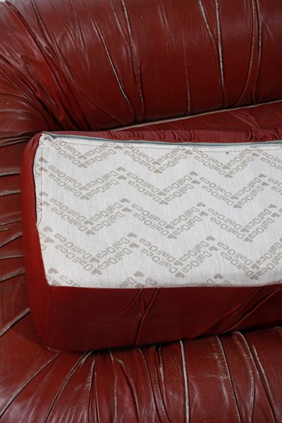 DE PAS , D'URBINO e LOMAZZI : Divano per Dall'Oca  - Asta Asta 378 | DESIGN E ARTI DECORATIVE DEL NOVECENTO - DESIGN Online - Associazione Nazionale - Case d'Asta italiane