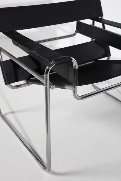 BREUER MARCEL LAJOS (1902 - 1981) : nello stile di. Coppia di poltrone Wassily  - Asta Asta 378 | DESIGN E ARTI DECORATIVE DEL NOVECENTO - DESIGN Online - Associazione Nazionale - Case d'Asta italiane