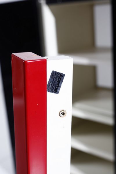 STOPPINO GIOTTO (n. 1926) : Credenza Playcenter per Acerbis  - Asta Asta 378 | DESIGN E ARTI DECORATIVE DEL NOVECENTO - DESIGN Online - Associazione Nazionale - Case d'Asta italiane