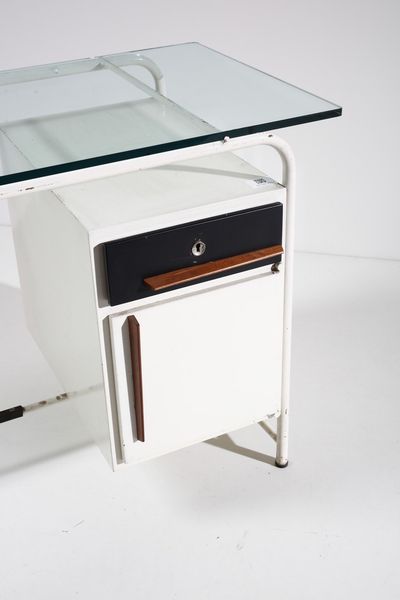 MANIFATTURA ITALIANA : Scrivania con sedia  - Asta Asta 378 | DESIGN E ARTI DECORATIVE DEL NOVECENTO - DESIGN Online - Associazione Nazionale - Case d'Asta italiane