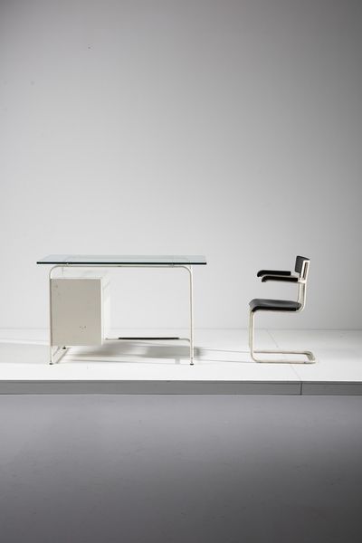 MANIFATTURA ITALIANA : Scrivania con sedia  - Asta Asta 378 | DESIGN E ARTI DECORATIVE DEL NOVECENTO - DESIGN Online - Associazione Nazionale - Case d'Asta italiane