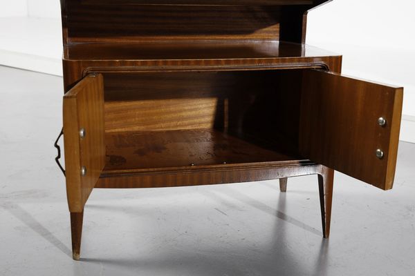 MANIFATTURA ITALIANA : Coppia di comodini  - Asta Asta 378 | DESIGN E ARTI DECORATIVE DEL NOVECENTO - DESIGN Online - Associazione Nazionale - Case d'Asta italiane