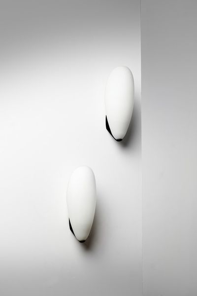 FONTANA ARTE : nello stile di. Coppia di appliques  - Asta Asta 378 | DESIGN E ARTI DECORATIVE DEL NOVECENTO - DESIGN Online - Associazione Nazionale - Case d'Asta italiane