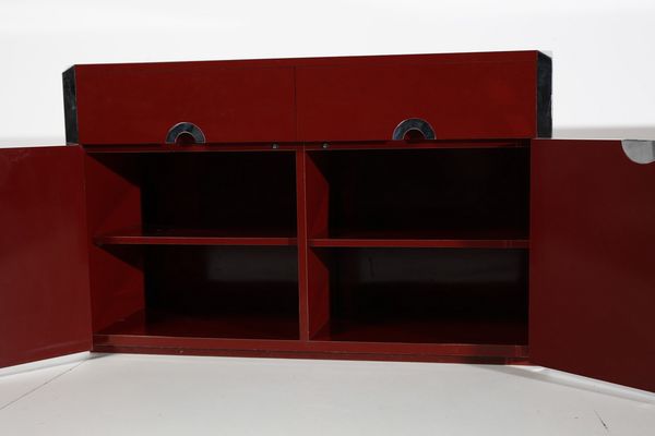 RIZZO WILLY (1928 - 2013) : Coppia di credenze per Mario Sabot  - Asta Asta 378 | DESIGN E ARTI DECORATIVE DEL NOVECENTO - DESIGN Online - Associazione Nazionale - Case d'Asta italiane