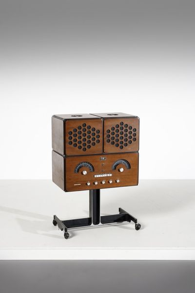 CASTIGLIONI ACHILLE (1918 - 2002) : Radio stereo giradischi RR126  per Brionvega  - Asta Asta 378 | DESIGN E ARTI DECORATIVE DEL NOVECENTO - DESIGN Online - Associazione Nazionale - Case d'Asta italiane