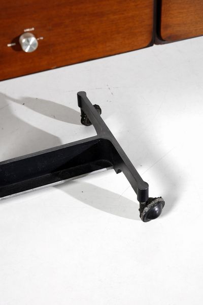 CASTIGLIONI ACHILLE (1918 - 2002) : Radio stereo giradischi RR126  per Brionvega  - Asta Asta 378 | DESIGN E ARTI DECORATIVE DEL NOVECENTO - DESIGN Online - Associazione Nazionale - Case d'Asta italiane