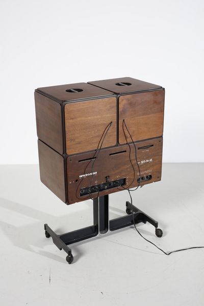 CASTIGLIONI ACHILLE (1918 - 2002) : Radio stereo giradischi RR126  per Brionvega  - Asta Asta 378 | DESIGN E ARTI DECORATIVE DEL NOVECENTO - DESIGN Online - Associazione Nazionale - Case d'Asta italiane