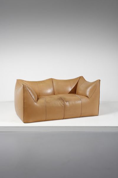 BELLINI MARIO (n. 1935) : Divano Le Bambole per B&B  - Asta Asta 378 | DESIGN E ARTI DECORATIVE DEL NOVECENTO - DESIGN Online - Associazione Nazionale - Case d'Asta italiane