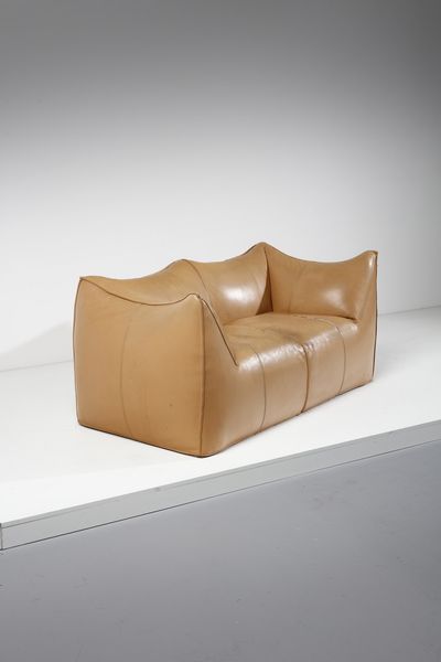 BELLINI MARIO (n. 1935) : Divano Le Bambole per B&B  - Asta Asta 378 | DESIGN E ARTI DECORATIVE DEL NOVECENTO - DESIGN Online - Associazione Nazionale - Case d'Asta italiane