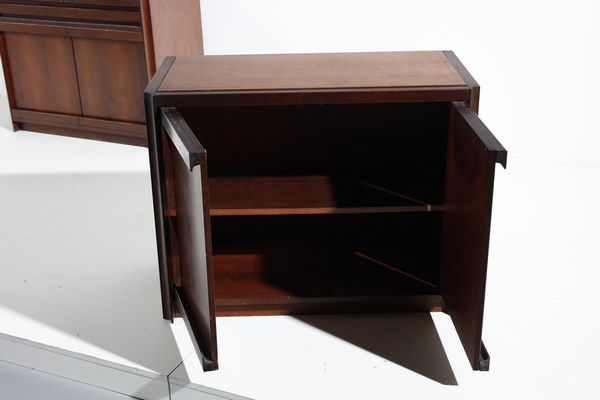 MANGIAROTTI ANGELO (1921 - 2012) : Tre credenze per Molteni  - Asta Asta 378 | DESIGN E ARTI DECORATIVE DEL NOVECENTO - DESIGN Online - Associazione Nazionale - Case d'Asta italiane