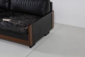 SCARPA TOBIA (n. 1935) : Divano produzione Cassina  - Asta Asta 378 | DESIGN E ARTI DECORATIVE DEL NOVECENTO - DESIGN Online - Associazione Nazionale - Case d'Asta italiane