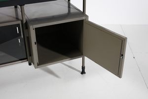 STUDIO BBPR (n. 1932) : Scrivania serie Spazio per Olivetti  - Asta Asta 378 | DESIGN E ARTI DECORATIVE DEL NOVECENTO - DESIGN Online - Associazione Nazionale - Case d'Asta italiane