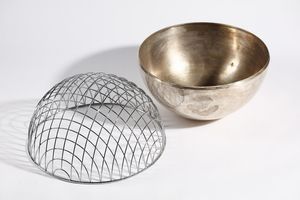 MAGISTRETTI VICO (1920 - 2006) : Vaso sfera Magellano per Bacci  - Asta Asta 378 | DESIGN E ARTI DECORATIVE DEL NOVECENTO - DESIGN Online - Associazione Nazionale - Case d'Asta italiane