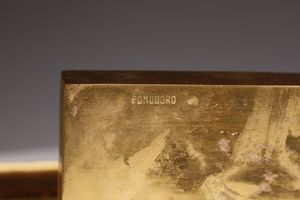 POMODORO ARNALDO (n. 1926) : Scatola in bronzo per Galleria II Sestante  - Asta Asta 378 | DESIGN E ARTI DECORATIVE DEL NOVECENTO - DESIGN Online - Associazione Nazionale - Case d'Asta italiane