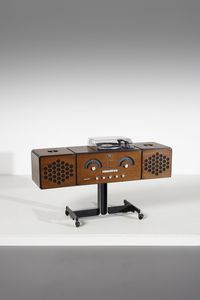 CASTIGLIONI ACHILLE (1918 - 2002) : Radio stereo giradischi RR126  per Brionvega  - Asta Asta 378 | DESIGN E ARTI DECORATIVE DEL NOVECENTO - DESIGN Online - Associazione Nazionale - Case d'Asta italiane