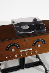CASTIGLIONI ACHILLE (1918 - 2002) : Radio stereo giradischi RR126  per Brionvega  - Asta Asta 378 | DESIGN E ARTI DECORATIVE DEL NOVECENTO - DESIGN Online - Associazione Nazionale - Case d'Asta italiane