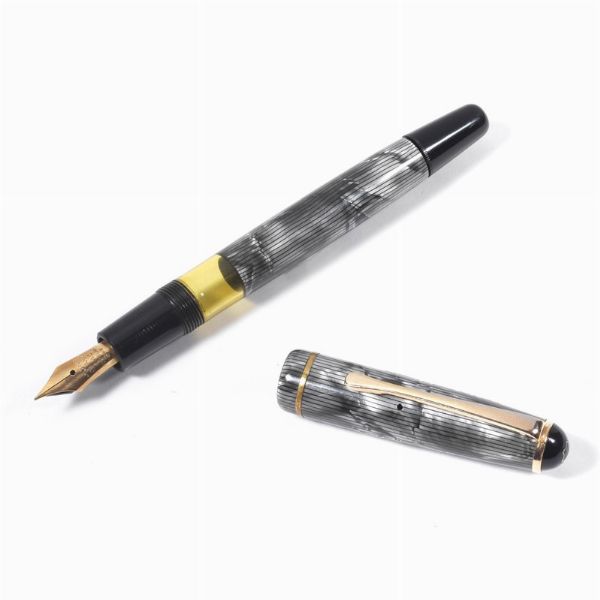 MONTBLANC PENNA STILOGRAFICA NERO/MADREPERLA  - Asta Orologi e penne - Associazione Nazionale - Case d'Asta italiane