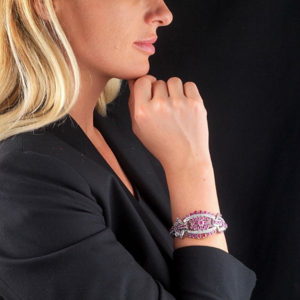 BRACCIALE AD AMPIA FASCIA CON RUBINI E DIAMANTI  - Asta Gioielli  - Associazione Nazionale - Case d'Asta italiane