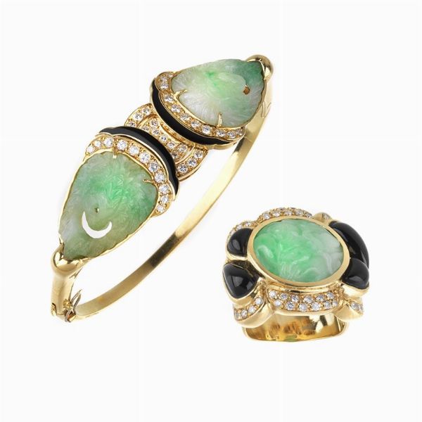 BRACCIALE E ANELLO CON GIADA ONICE SMALTO E DIAMANTI  - Asta Gioielli  - Associazione Nazionale - Case d'Asta italiane