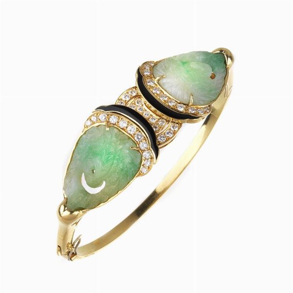 BRACCIALE E ANELLO CON GIADA ONICE SMALTO E DIAMANTI  - Asta Gioielli  - Associazione Nazionale - Case d'Asta italiane