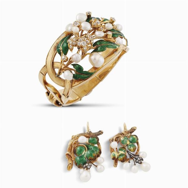 DEMI PARURE A TRALCIO FIORITO CON PERLE E SMALTI  - Asta Gioielli  - Associazione Nazionale - Case d'Asta italiane