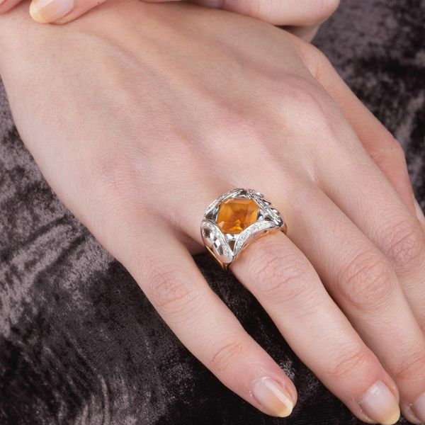 ANELLO A FASCIA CON QUARZO CITRINO E DIAMANTI  - Asta Gioielli  - Associazione Nazionale - Case d'Asta italiane