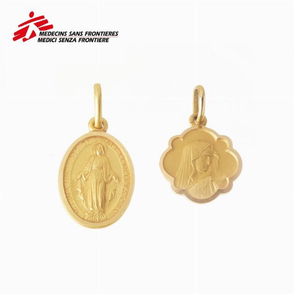 COLLANA A CATENA CON PENDENTI  - Asta Gioielli  - Associazione Nazionale - Case d'Asta italiane