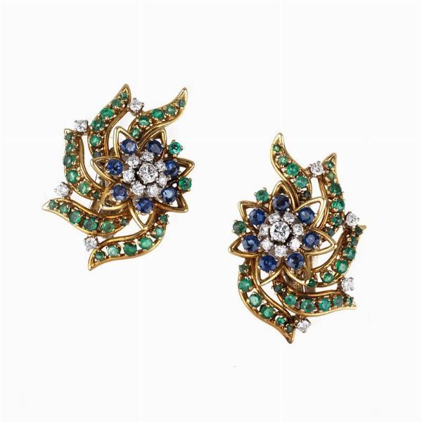 PAIO DI ORECCHINI FLOREALI CON PIETRE DI COLORE E DIAMANTI  - Asta Gioielli  - Associazione Nazionale - Case d'Asta italiane