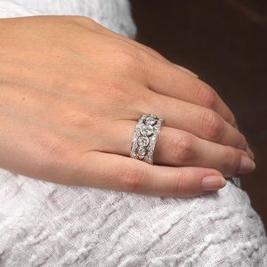 ANELLO A FASCIA CON DIAMANTI  - Asta Gioielli  - Associazione Nazionale - Case d'Asta italiane