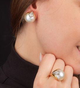 DEMI PARURE CON MADREPERLA E DIAMANTI  - Asta Gioielli  - Associazione Nazionale - Case d'Asta italiane