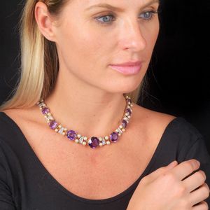 GIROCOLLO CON AMETISTE PERLE E DIAMANTI  - Asta Gioielli  - Associazione Nazionale - Case d'Asta italiane