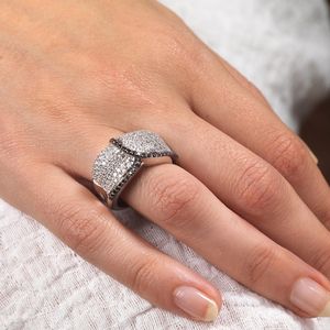 SALVINI ANELLO A FASCIA CON DIAMANTI  - Asta Gioielli  - Associazione Nazionale - Case d'Asta italiane