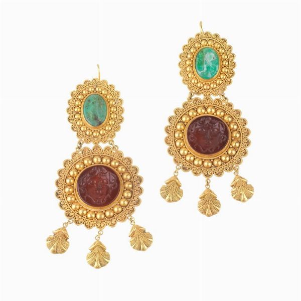 PAIO DI GRANDI ORECCHINI PENDENTI STILE ARCHEOLOGICO  - Asta Gioielli in stile archeologico  - Associazione Nazionale - Case d'Asta italiane