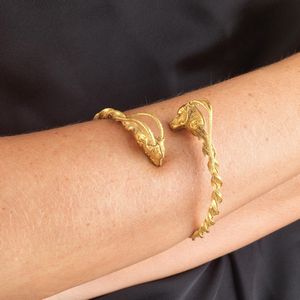 BRACCIALE RIGIDO CONTRARIE STILE ARCHEOLOGICO  - Asta Gioielli in stile archeologico  - Associazione Nazionale - Case d'Asta italiane