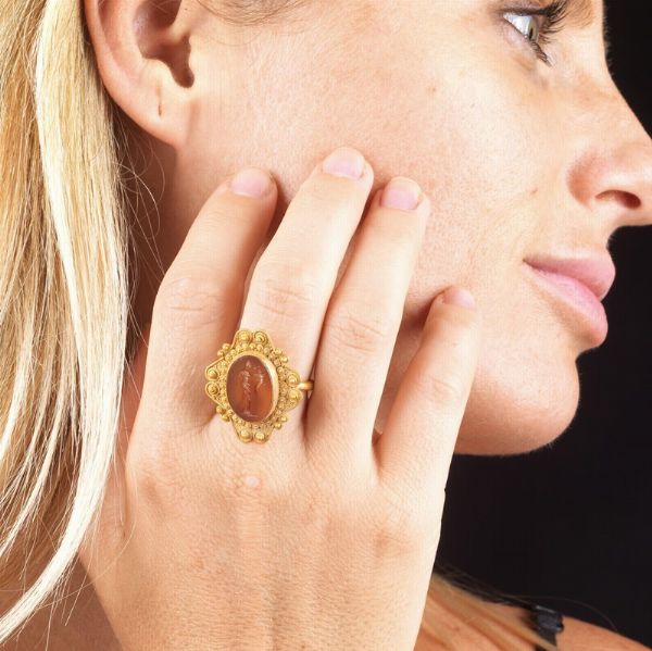 ANELLO STILE ARCHEOLOGICO  - Asta Importanti maioliche rinascimentali  - Associazione Nazionale - Case d'Asta italiane