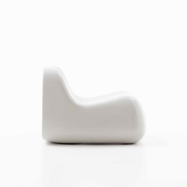 Jarel Portman, Bill Bradfield / Portman Architects : 070/100 Poltrona mod. Jumbo  - Asta 100+1. Alberto Rosselli per Saporiti Italia - Associazione Nazionale - Case d'Asta italiane