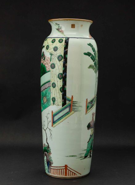 Vaso in porcellana Famiglia Verde raffigurante scena di vita comune e fanciulli, Cina, Dinastia Qing, XIX secolo  - Asta Fine chinese works of art - Associazione Nazionale - Case d'Asta italiane