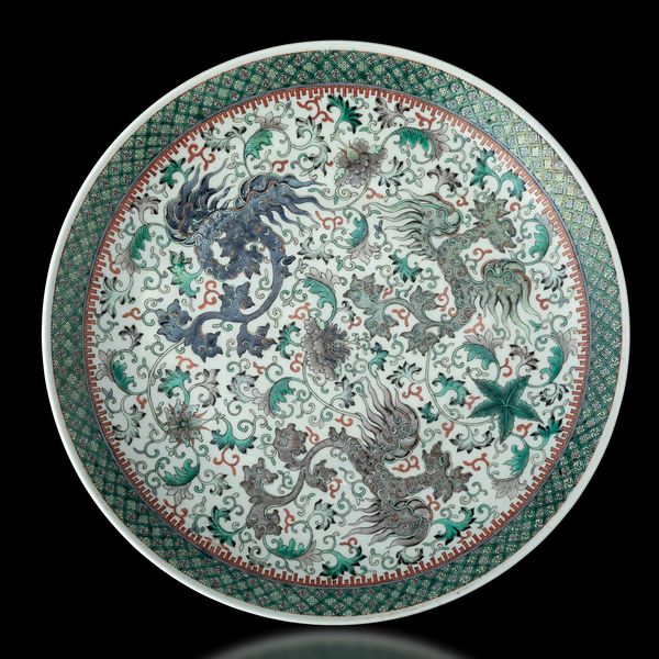 Grande piatto in porcellana Famiglia Verde con draghi e decori floreali, Cina, Dinastia Qing, epoca Guangxu (1875-1908)  - Asta Fine chinese works of art - Associazione Nazionale - Case d'Asta italiane