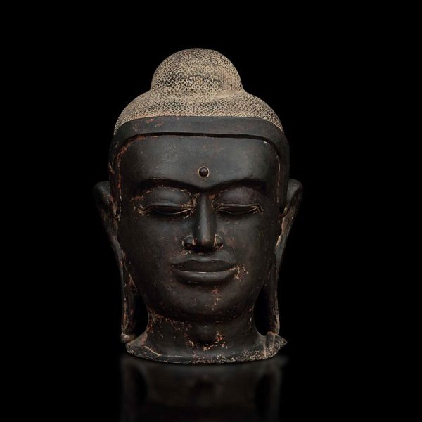 Grande e magnifica testa di Buddha in bronzo, Cambogia/Laos, XV secolo  - Asta Fine chinese works of art - Associazione Nazionale - Case d'Asta italiane