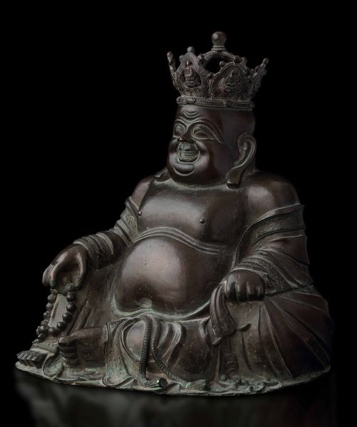 Figura di Budai incoronato con collana da preghiera in bronzo, Cina, Dinastia Ming, XVII secolo  - Asta Fine chinese works of art - Associazione Nazionale - Case d'Asta italiane
