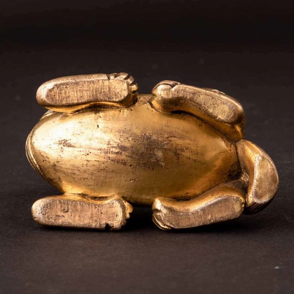 Figura di cerbiatto con giunco in bronzo dorato, Cina, Dinastia Ming, XVII secolo  - Asta Fine chinese works of art - Associazione Nazionale - Case d'Asta italiane