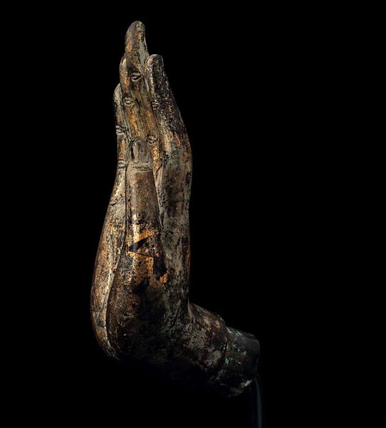 Mano benedicente in bronzo con tracce di doratura, Thailandia, XVIII secolo  - Asta Fine chinese works of art - Associazione Nazionale - Case d'Asta italiane