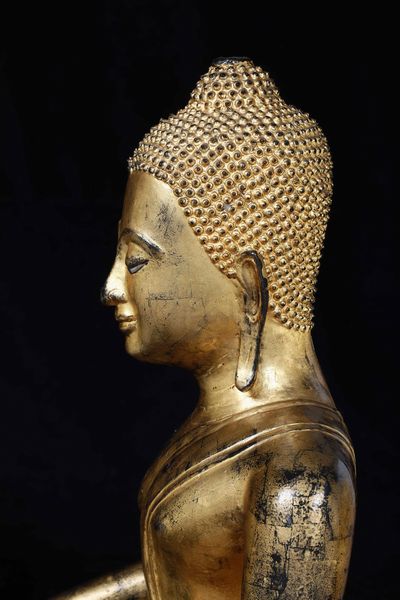 Grande figura di Buddha Sakyamuni in bronzo dorato, Thailandia, inizi XIX secolo  - Asta Fine chinese works of art - Associazione Nazionale - Case d'Asta italiane